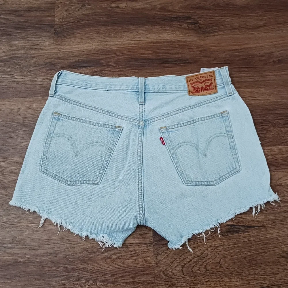 Levi's 501 Original Fit Jean Denim Shorts‎ Women's Size 30 High-Rise Distressed